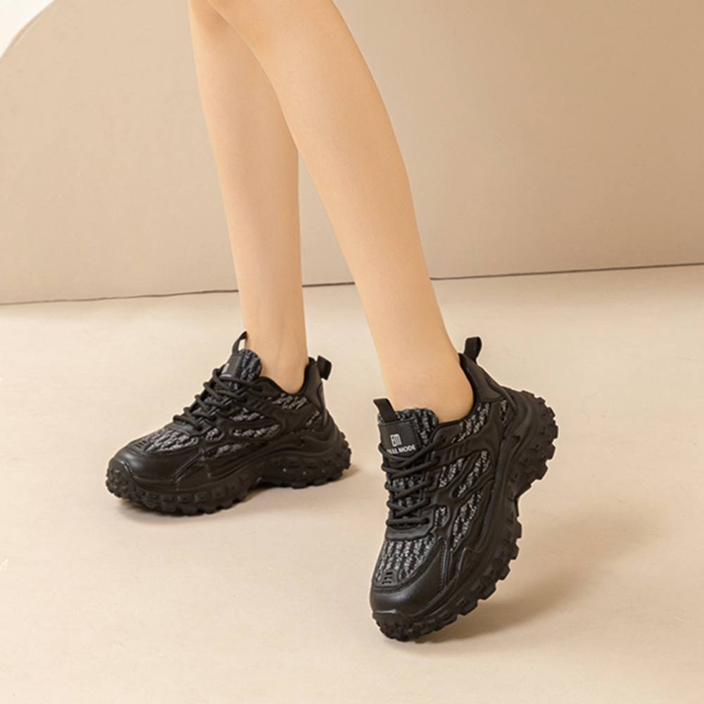 Shop (W) Exull Yi Si Q 'Zapatillas Chunky Negras de Parche para Hombre' 1217705260