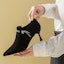 Sizing (W) EXULL Yi Si Q 'Stiletto Bertumit Runcing Kulit Hitam' 1315103560