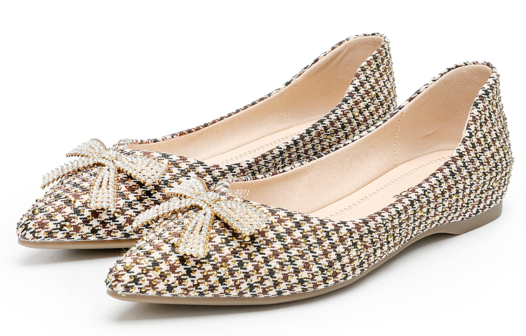 Lookbook (W) Exull Yi Si Q 'Punta Afilada Marrón Claro con Piedras de Cristal' 12I7005080