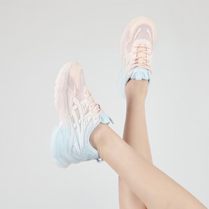 (W) Exull Yi Si Q 'Sepatu Ayah Jala Pink Rendah Bernapas' 12I7700711 Purchase (W) Exull Yi Si Q 'Sepatu Ayah Jala Pink Rendah Bernapas' 12I7700711