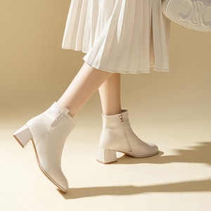 (W) 엑설 이시크 가죽 컴포트 청키 앵클부츠 (베이지) 1218602271 Lookbook (W) 엑설 이시크 가죽 컴포트 청키 앵클부츠 (베이지) 1218602271