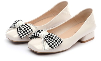 EXULL 依思Q PU 淺口通勤軟底 休閒單鞋 女款 米白色 Lookbook EXULL 依思Q PU 淺口通勤軟底 休閒單鞋 女款 米白色