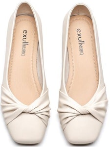 (W) 怡丝琪 PU 浅米色方头休闲鞋 1315007171 Purchase (W) 怡丝琪 PU 浅米色方头休闲鞋 1315007171