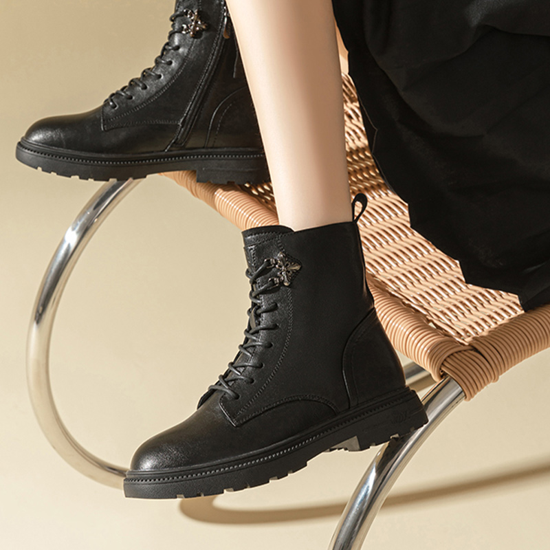 Shop (W) Botas Martin de Tubo Corto con Tacón Grueso Exull Yi Si Q Punta Redonda 'Negro' 12I8625860