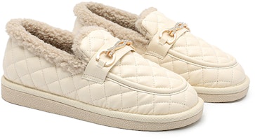 (W) Exull Yi Si Q Slip-On Sneaker 'Putih Krim' 7218401271 Lookbook (W) Exull Yi Si Q Slip-On Sneaker 'Putih Krim' 7218401271