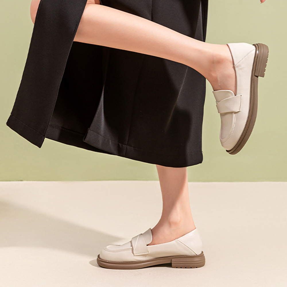 Details for (W) EXULL Yi Si Q Kulit Sintetis Slip-On Inggris 'Beige' 7315100771