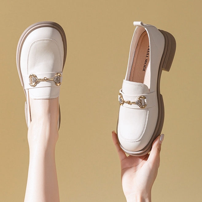 (W) Exull YiSi Q 'Beige British Style Chunky Heel Loafers with Metal Buckle' 圖 3