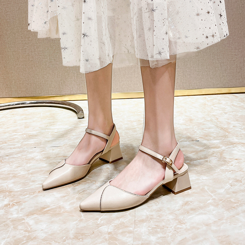 Lookbook EXULL 依思Q PU 時尚舒適一字帶 粗跟 高跟鞋 4.5cm 女款 米白色