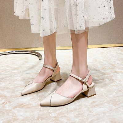 EXULL 依思Q PU 時尚舒適一字帶 粗跟 高跟鞋 4.5cm 女款 米白色 Lookbook EXULL 依思Q PU 時尚舒適一字帶 粗跟 高跟鞋 4.5cm 女款 米白色