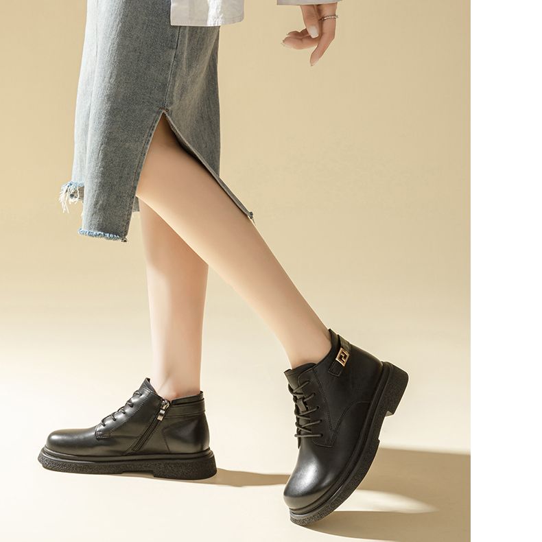 Shop (W) Exull YiSiQ ショートブーツ (時尚ブラック) 72I8301160