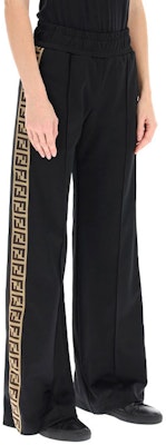 (W) FENDI 黑色印花中腰喇叭針織慢跑褲。 FAB203ADH8F0GME Shop (W) FENDI 黑色印花中腰喇叭針織慢跑褲。 FAB203ADH8F0GME