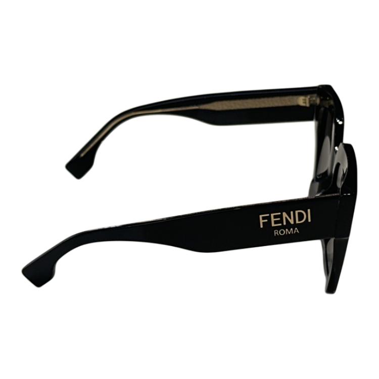 (Women) FENDI  Black Square Sunglasses with Logo Engraving. FE40101F5201A 圖 3