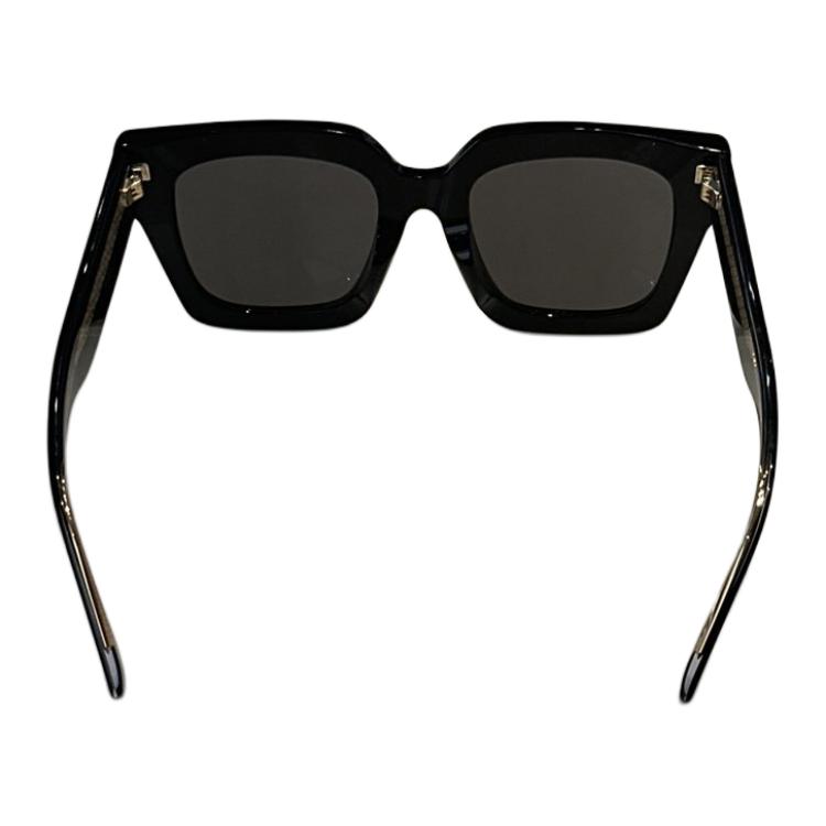 (Women) FENDI  Black Square Sunglasses with Logo Engraving. FE40101F5201A 圖 4