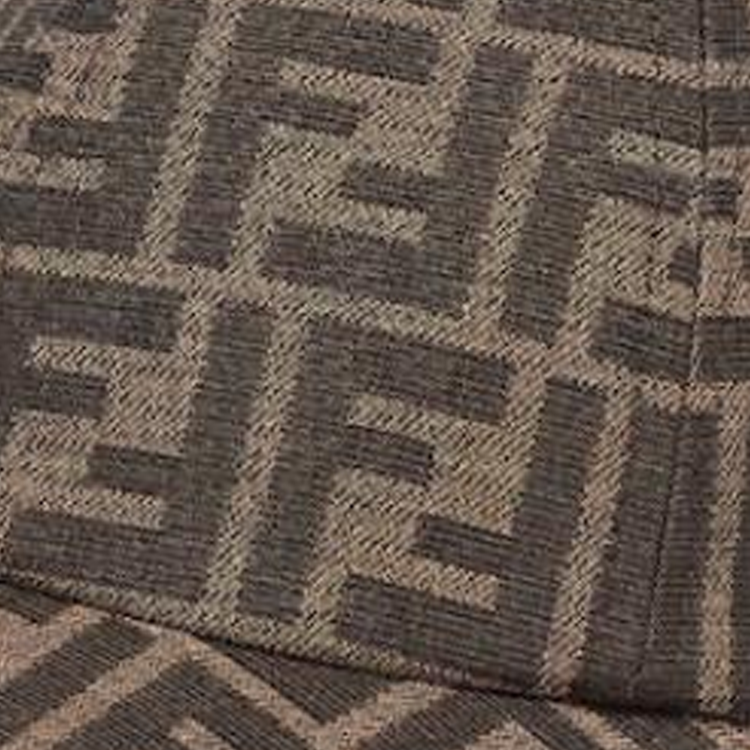 Shop (W) FENDI 棕色棒球帽搭配經典FF標誌圖案。 FXQ379ALSGF0QE1