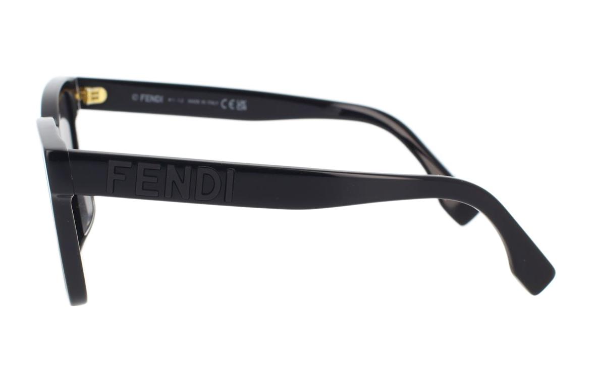 Purchase (W) FENDI 經典標誌方形太陽眼鏡 - 時尚百搭款式。 FE40046U5401A