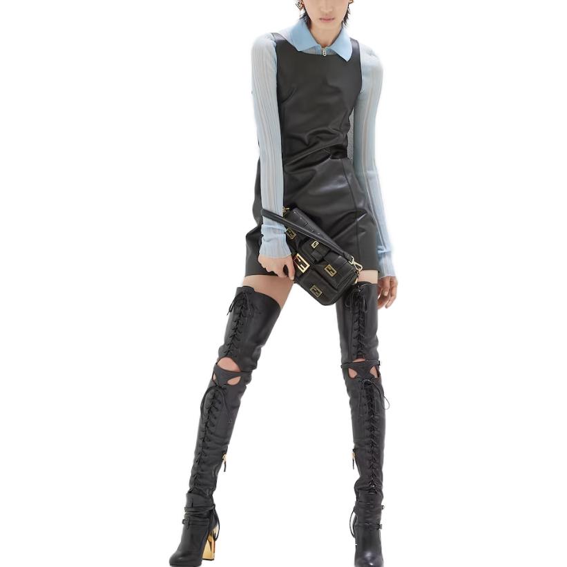 Shop (W) FENDI Polo Ajustado de Manga Larga con Cremallera en Azul. FZXA39AQ42F1M29