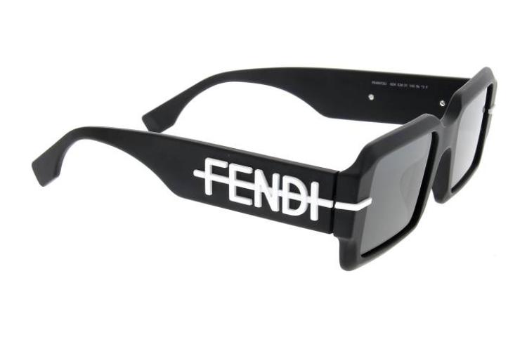 Shop (W) 芬迪 不规则黑色醋酸板材太阳镜带标志设计 FE40073U02A