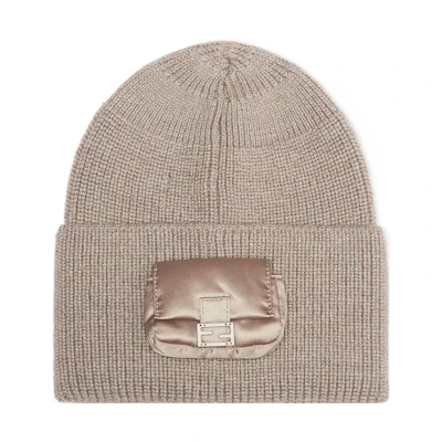 (Women) FENDI Knitted Wool Beanie - Stylish, Simple, and Comfortable FXQ938ANB1F0QD3