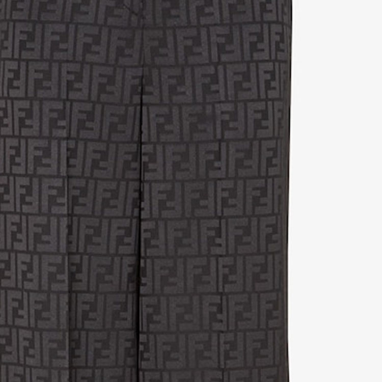 Sizing (W) FENDI Seluar Santai Potongan Lurus Monogram Sutera. FR6375AJ0ZF0GME