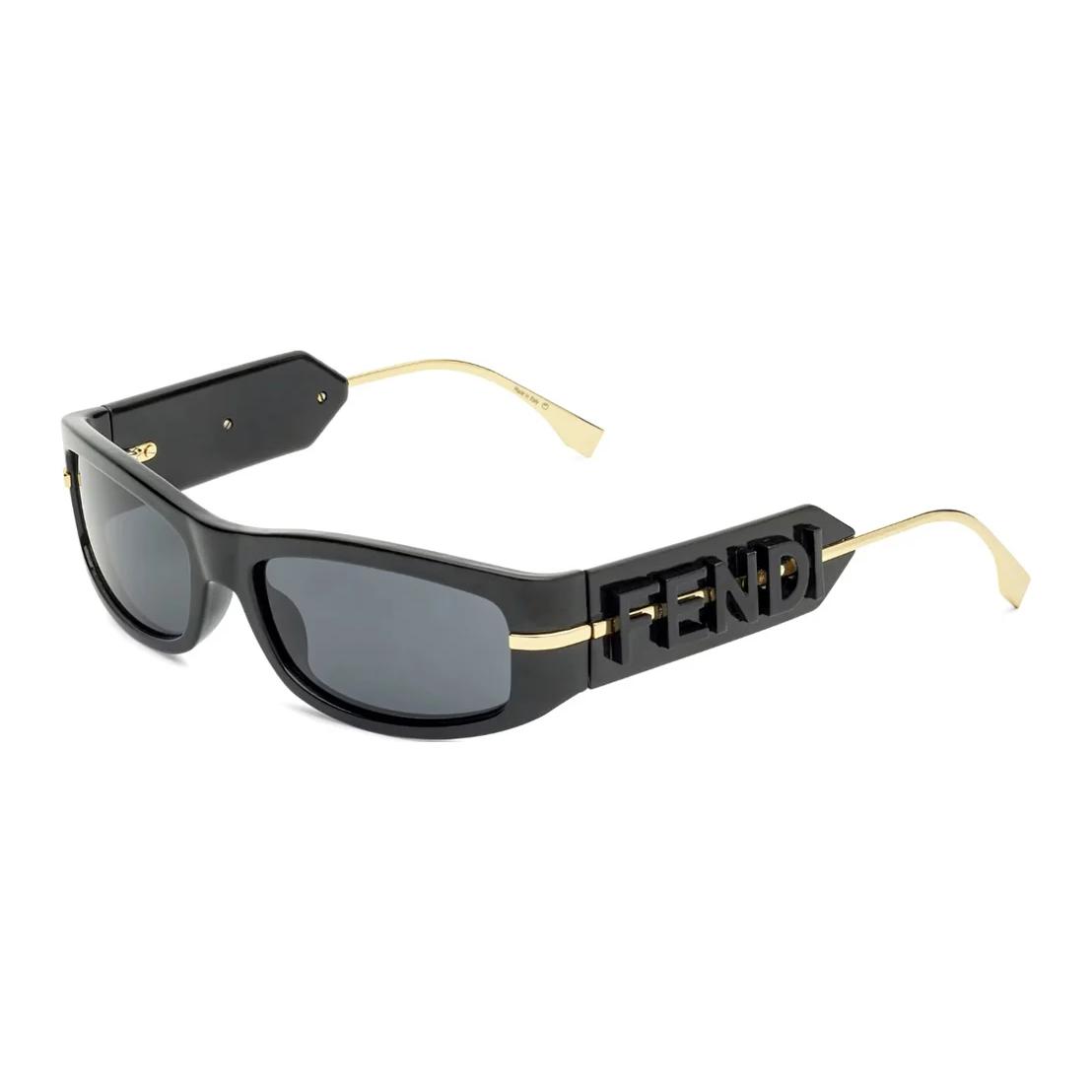 (Women) FENDI  Rectangular Black Sunglasses with Logo Detail. FE40120I95N