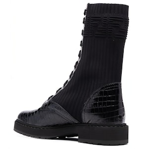(W) Fendi FF Rockoko Sepatu Biker 'Black Croc' 8T6780-AHHA-F0ABB Shop (W) Fendi FF Rockoko Sepatu Biker 'Black Croc' 8T6780-AHHA-F0ABB