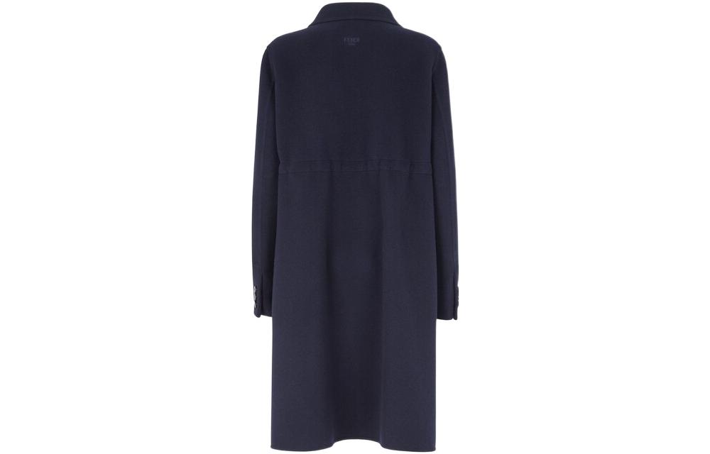 Lookbook (W) FENDI FW22 Abrigo Azul Oversized de Manga Larga y Corte Recto. FF8950W18F1IHG