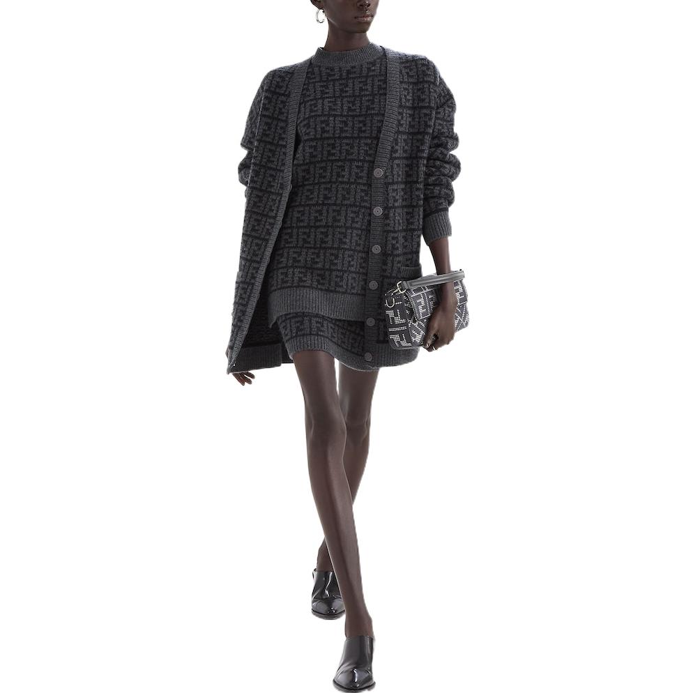 Shop (W) FENDI FW22 灰色V領長袖針織休閒毛衣。 FZC950ALOJF0GME