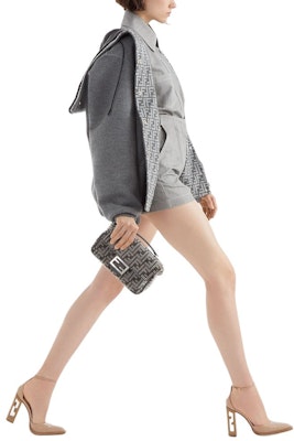 (Women) FENDI FW22 Grey Single-Breasted Long-Sleeve Jacket with Pockets. FJ7295A5HDF1IHH Shop (Women) FENDI FW22 Grey Single-Breasted Long-Sleeve Jacket with Pockets. FJ7295A5HDF1IHH