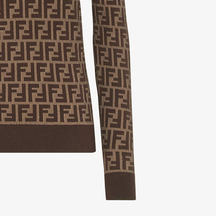 Sizing (Women) FENDI FW24  Brown Logo Turtleneck Slim Fit Knit Sweater. FZXC73ASJTF0GGE
