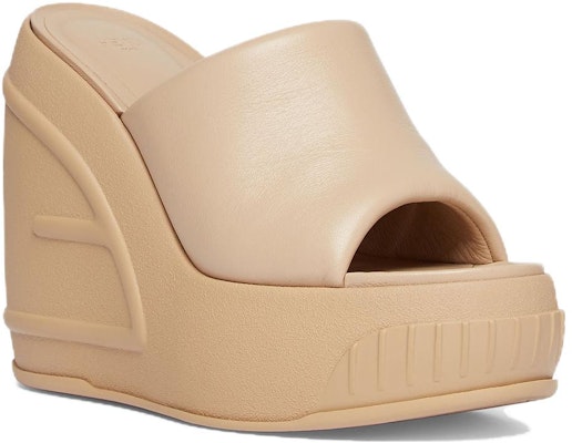 (W) フェンディ ピンク厚底レザーミュール 8R8405NBAF1KCU Lookbook (W) フェンディ ピンク厚底レザーミュール 8R8405NBAF1KCU