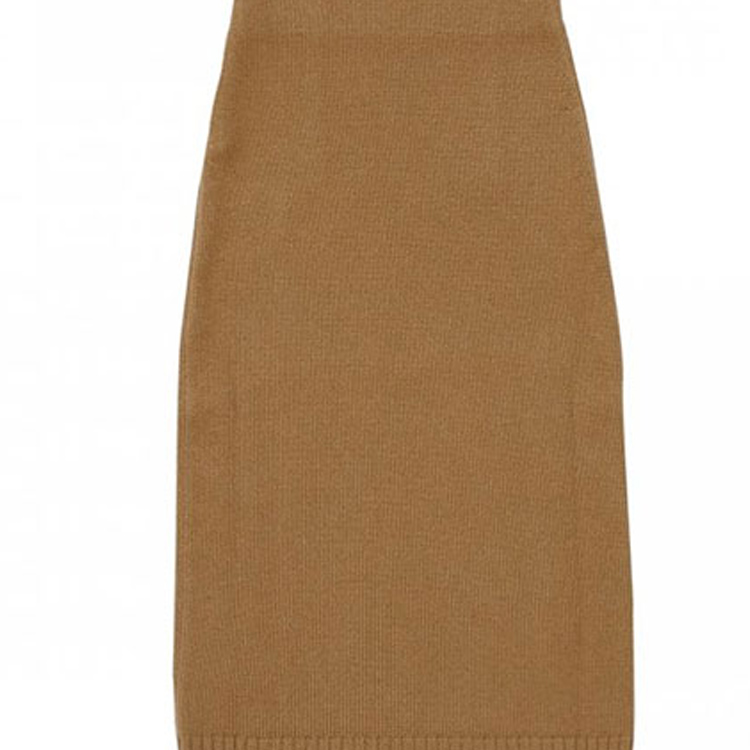 Shop (W) FENDI Falda Media de Punto Color Sólido en Caqui. FZQ642AHE6F1ENR