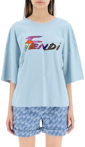 (W) 펜디 SS22 로고 프린트 티셔츠 미스트 블루. FS7890AJXGF1H3F Shop (W) 펜디 SS22 로고 프린트 티셔츠 미스트 블루. FS7890AJXGF1H3F