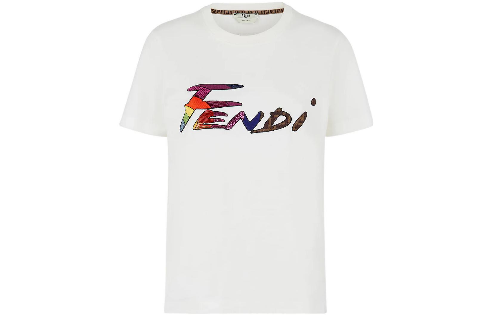 (Women) FENDI SS22  White Logo Printed Crewneck Casual T-Shirt. FS7254AJXGF0ZNM