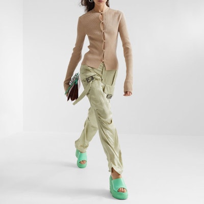 (W) FENDI SS23 卡其色長袖鏤空設計針織開襟衫 FZC963ANJBF1KE0 Shop (W) FENDI SS23 卡其色長袖鏤空設計針織開襟衫 FZC963ANJBF1KE0