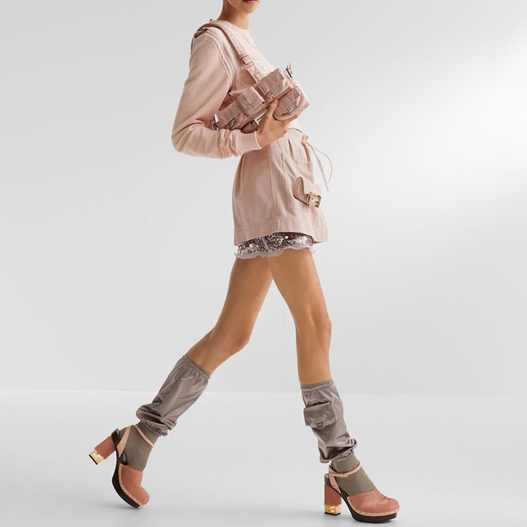 Shop (W) Fendi SS23 Roma 膠囊系列字母粉紅色圓領長袖上衣 女款 FS7948AMGTF1K1X