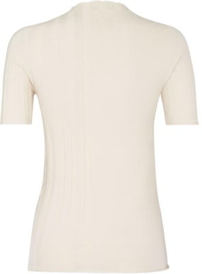 (W) FENDI SS24 Beige Logo Slim Fit Kaos Knit Lengan Pendek. FZXC37ASOSF1P2N Lookbook (W) FENDI SS24 Beige Logo Slim Fit Kaos Knit Lengan Pendek. FZXC37ASOSF1P2N