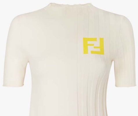 (W) FENDI SS24 Beige Logo Slim Fit Kaos Knit Lengan Pendek. FZXC37ASOSF1P2N Details for (W) FENDI SS24 Beige Logo Slim Fit Kaos Knit Lengan Pendek. FZXC37ASOSF1P2N
