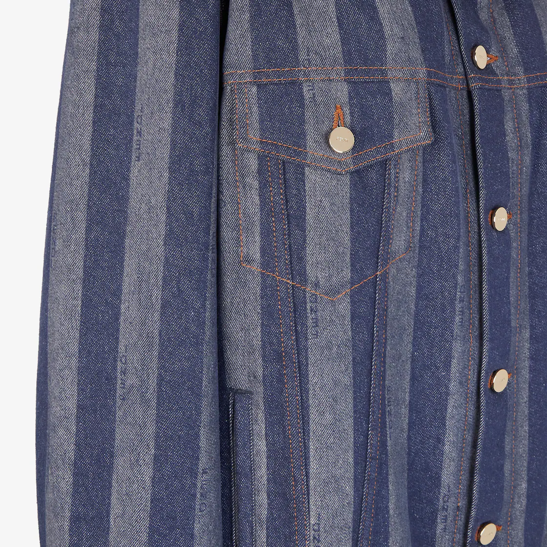 Shop (W) FENDI SS24 ストライプデニムジャケット ポインテッドカラー付き - ブルー FLF789AS8JF0QB0