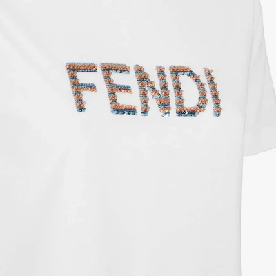 (W) FENDI SS24 Kaos Wanita Lengan Pendek Logo Putih Crew Neck FS7254AS8GF0ZNM Purchase (W) FENDI SS24 Kaos Wanita Lengan Pendek Logo Putih Crew Neck FS7254AS8GF0ZNM