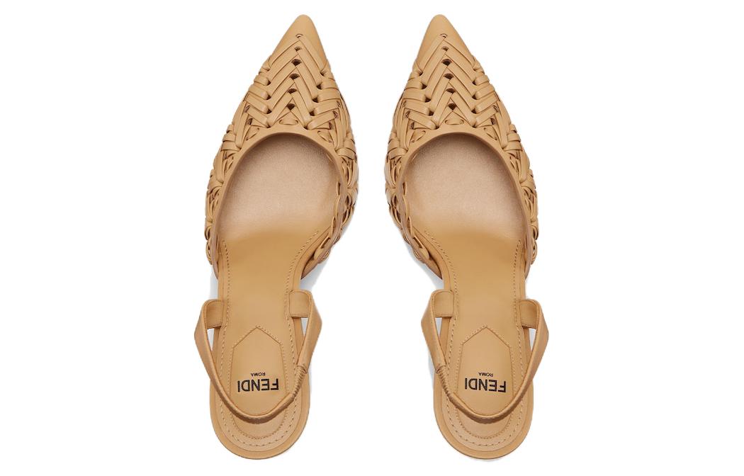 Lookbook (W) フェンディ スティレット ベージュアシンメトリー 8J8367AOLTF1MW1