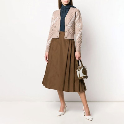 (W) FENDI 羊毛開襟針織外套駝色帶圖案及鈕扣設計. FZC611AAERF19EK Lookbook (W) FENDI 羊毛開襟針織外套駝色帶圖案及鈕扣設計. FZC611AAERF19EK