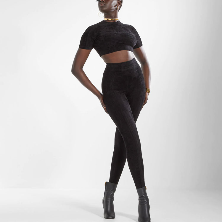 Shop (Women) FENDI x SKIMS Black Crew Neck Short Sleeve Shapewear T-Shirt. FZX743AGINF0GME