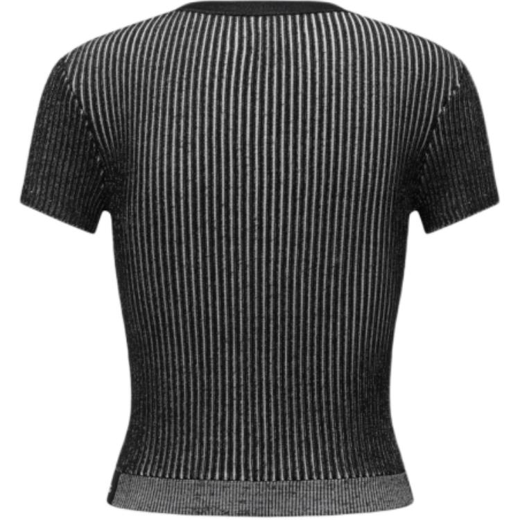 Lookbook (W) Camiseta Negra de Punto a Rayas con Cuello en V Feng Chen Wang. FWS17KT21