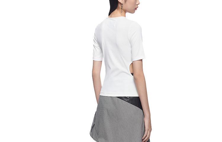 Lookbook (W) Camiseta de Algodón Blanca Cuello Dual FENG CHEN WANG FW21. FF12TSH708W