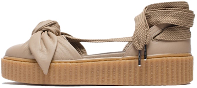 (W) フェンティxプーマ ボウクリーパーサンダル (ナチュラル) 365794-03 Buy (W) フェンティxプーマ ボウクリーパーサンダル (ナチュラル) 365794-03