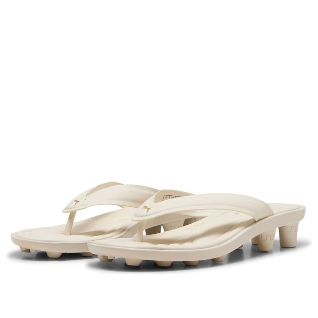 Lookbook (W) Fenty x Puma Cat Cleat Sandal ''Alpine Snow Gold'' Wanita Edisi Terhad. 404770-01