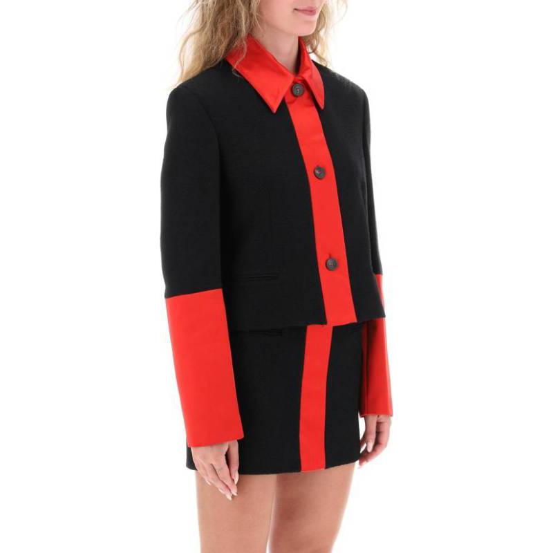 Lookbook (W) 페라가모 레드 버튼 클로저 테일러드 긴소매 자켓. 13C5520763653