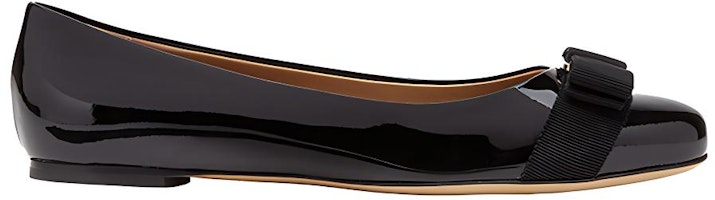 Order (W) FERRAGAMO Sepatu Balet 'Kulit Hitam Mengilap' 574556