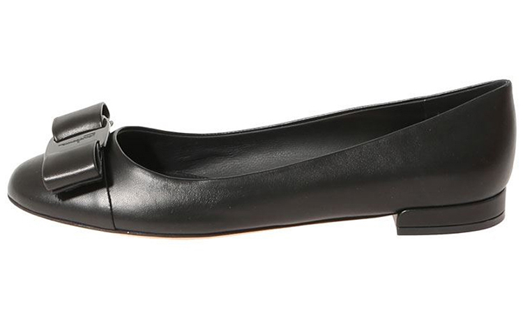 (W) FERRAGAMO Ballet Flats 'Black Patent Bow'