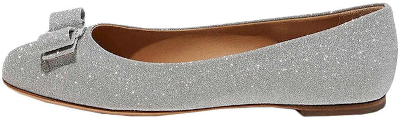 (W) FERRAGAMO Sepatu Flat Balet 'Abu-abu Glitter Pita' 001P691-709613 Buy (W) FERRAGAMO Sepatu Flat Balet 'Abu-abu Glitter Pita' 001P691-709613